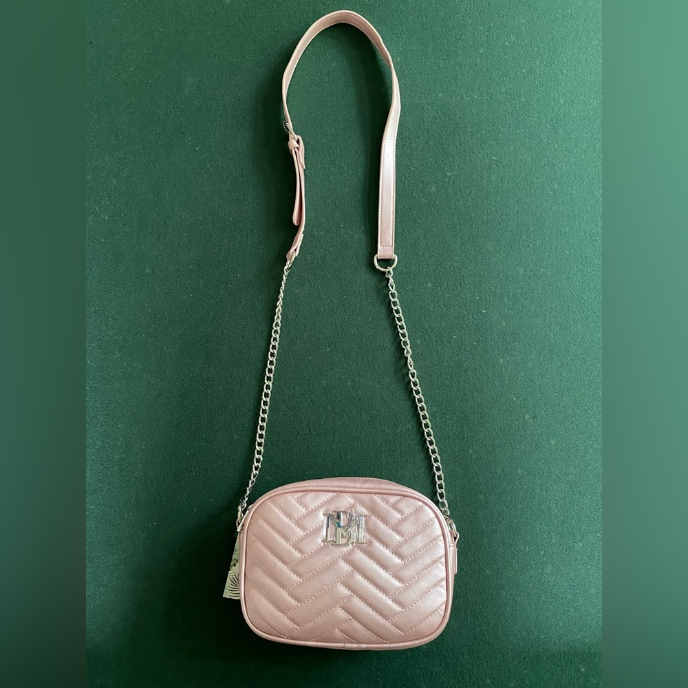 Badgley Mischka pink camera bag NWT - Picture 2 of 6